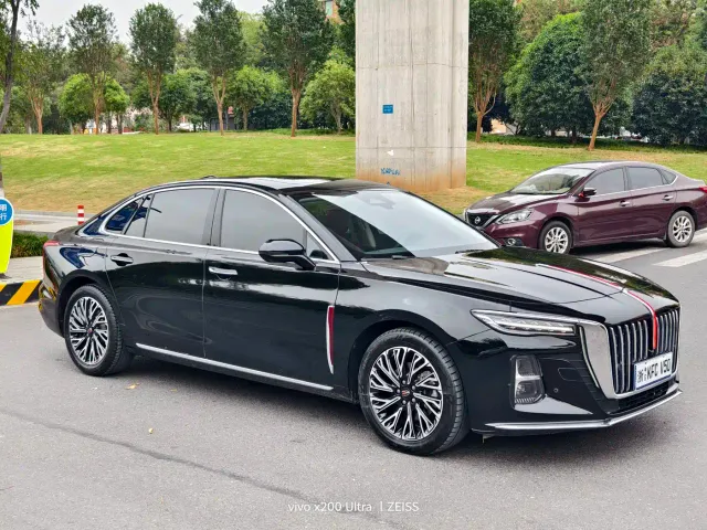 Hongqi H5 — Фото автомобиля 3