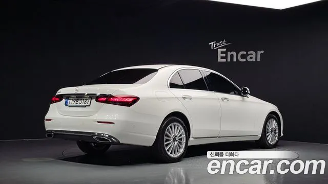 Фотография автомобиля — Mercedes-Benz E-Class W213