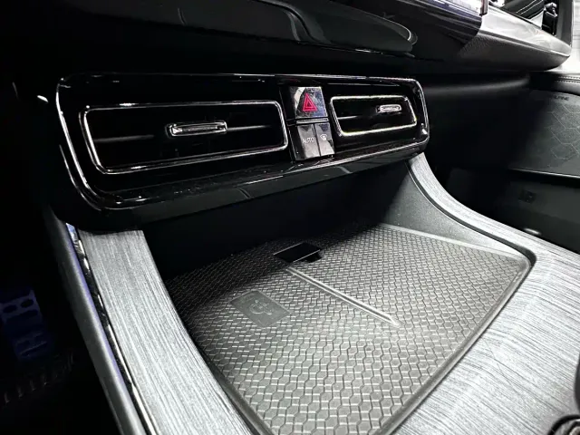 GAC Trumpchi GS8 — Фото автомобиля 22