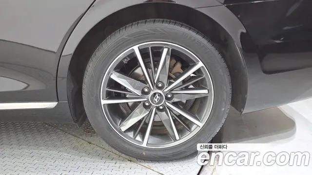 Hyundai Grandeur Новый Grandeur IG — Фото автомобиля 21