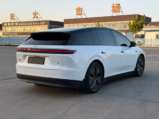 Li Auto i6 — Фото автомобиля 6