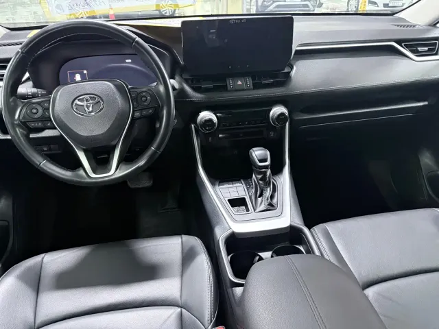 Toyota Wildlander — Фото автомобиля 10