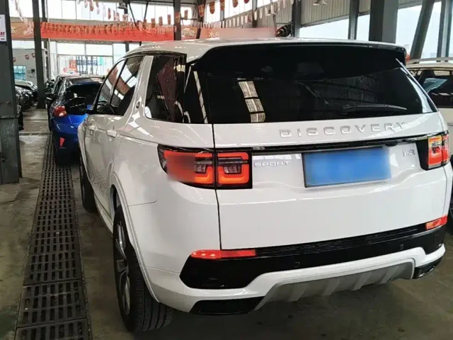 Land Rover Discovery Sport — Фото автомобиля 4