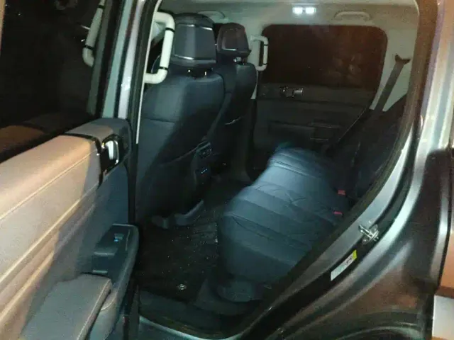 BYD FangChengBao Leopard 5 — Фото автомобиля 11