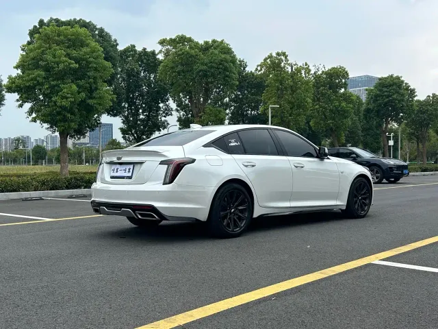 Cadillac CT5 — Фото автомобиля 5