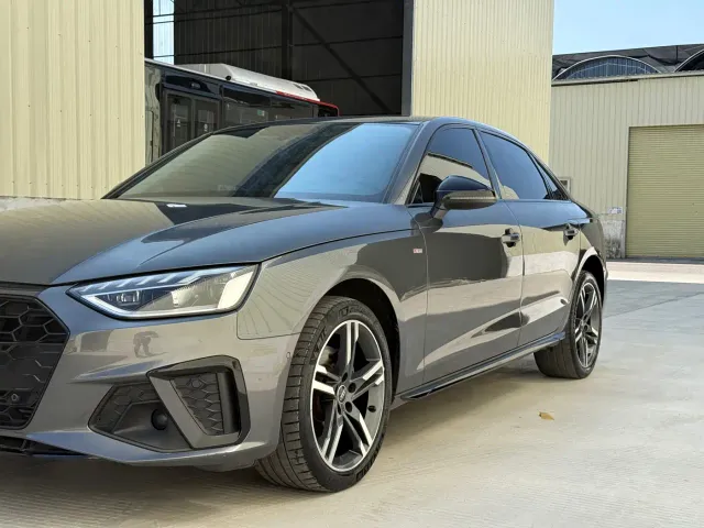 Audi A4L — Фото автомобиля 11