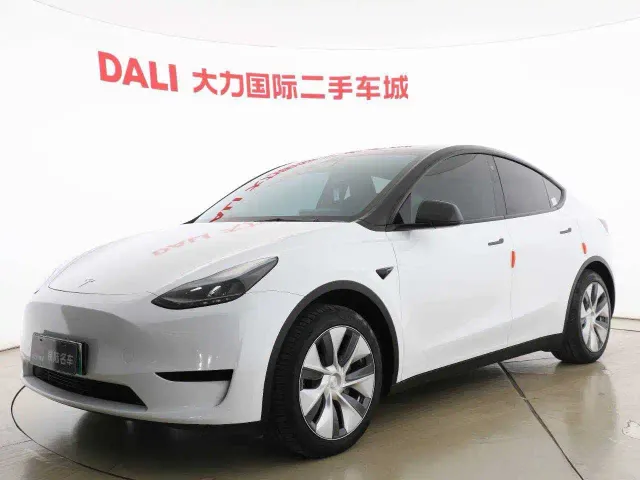 Фотография автомобиля — Tesla Model Y