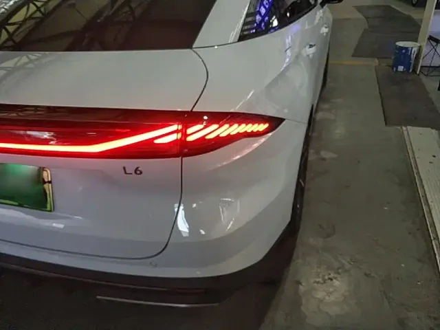 Geely Galaxy L6 — Фото автомобиля 7