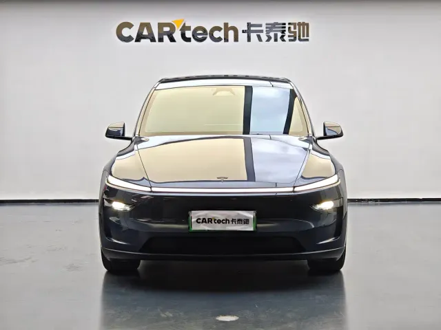 Tesla Model Y L — Фото автомобиля 2