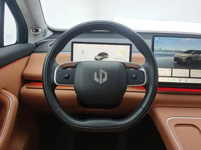 Leapmotor C10 — Фото автомобиля 15