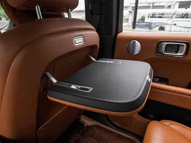 Li Auto L9 — Фото автомобиля 14