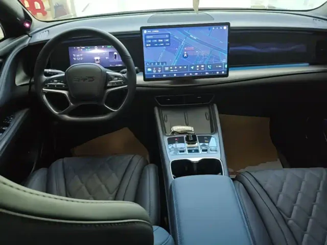 BYD Sealion 07 EV — Фото автомобиля 9