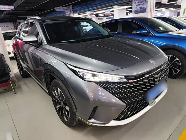 Roewe RX5 — Фото автомобиля 3