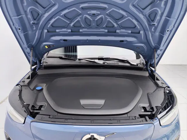 Volvo C40 — Фото автомобиля 15