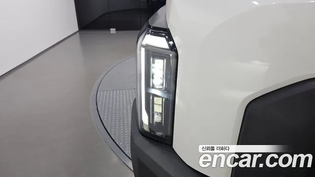 Kia Tasman Tasman 2.5T Бензин 4WD — Фото автомобиля 19