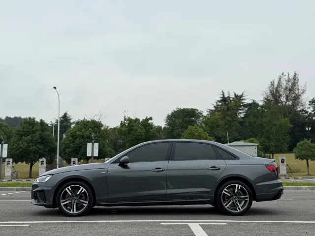 Audi A4L — Фото автомобиля 4