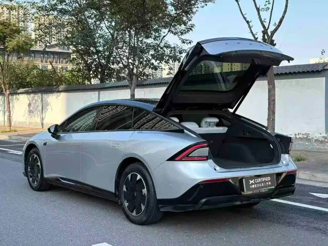Xpeng P7+ — Фото автомобиля 10