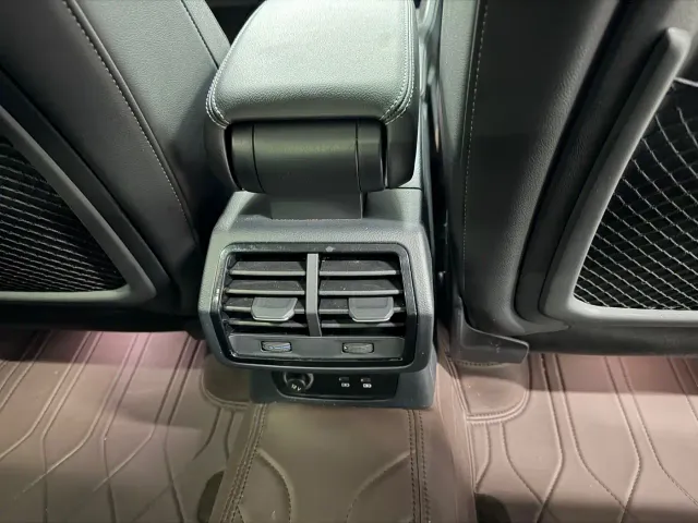 Audi Q3 — Фото автомобиля 12
