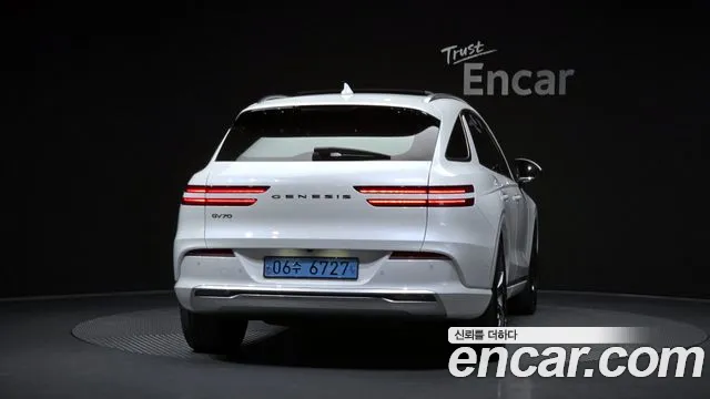 Genesis GV70 Electrified — Фото автомобиля 4