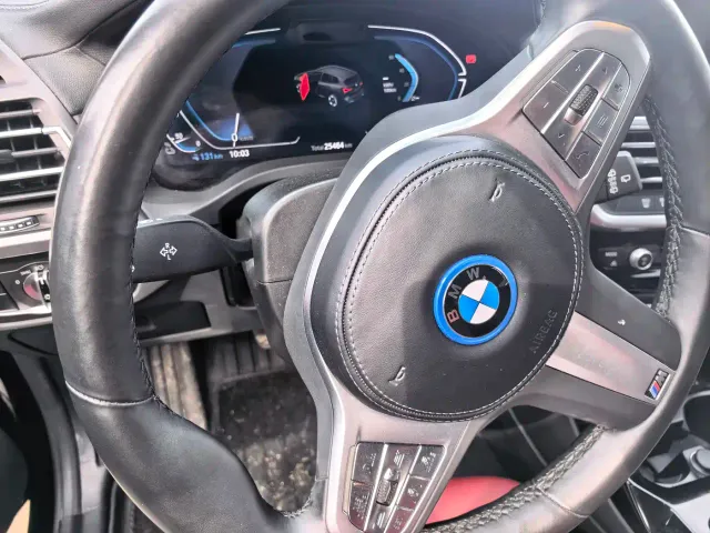 BMW iX3 — Фото автомобиля 12