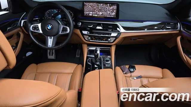 BMW 5 Series G30 — Фото автомобиля 9