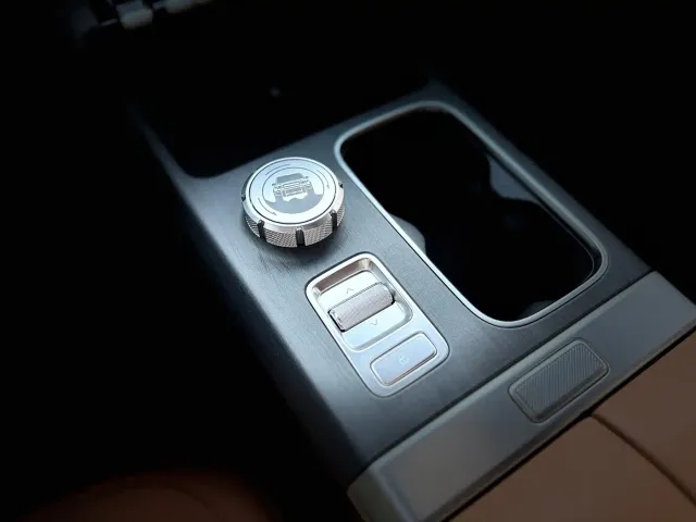 iCAR V27 — Фото автомобиля 11
