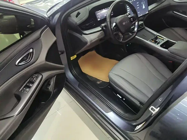 BYD Seal 07 DM-i — Фото автомобиля 15