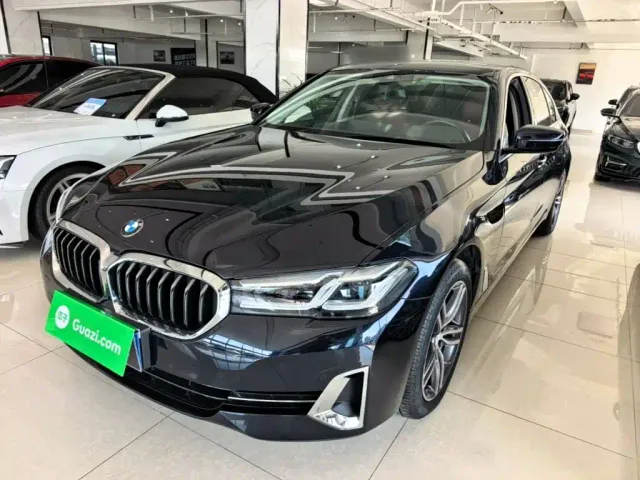Фотография автомобиля — BMW 5 Series