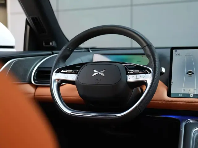 Xpeng G9 — Фото автомобиля 14
