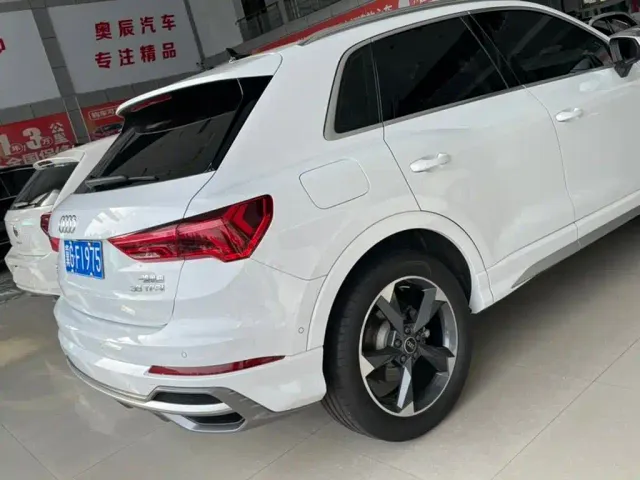Audi Q3 — Фото автомобиля 5