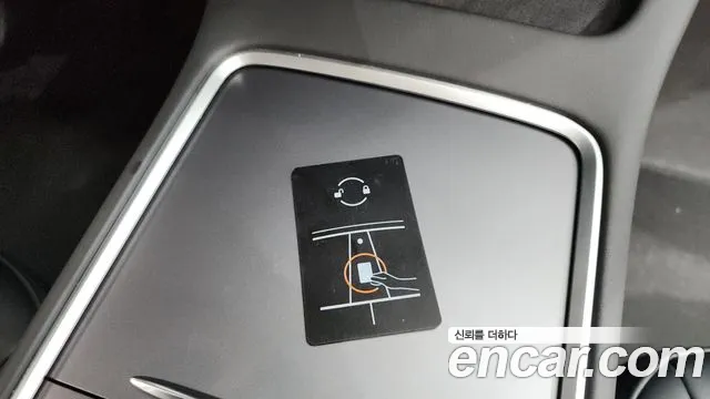 Tesla Model Y — Фото автомобиля 26