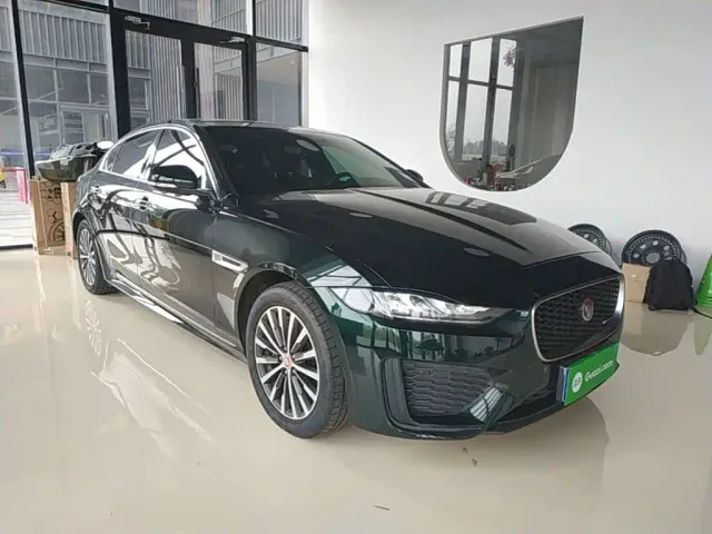 Jaguar XEL — Фото автомобиля 3