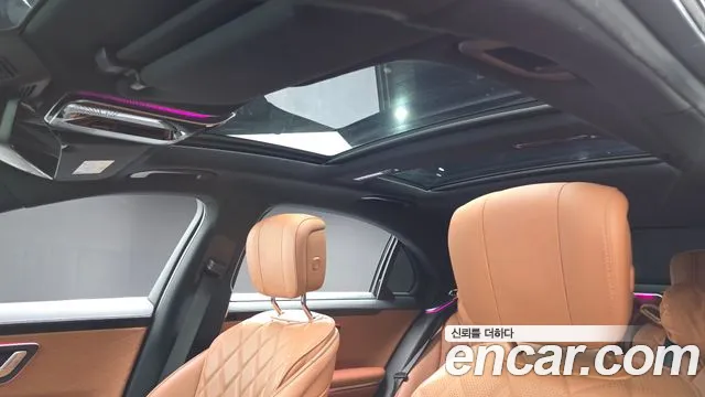 Mercedes-Benz S-Class — Фото автомобиля 17