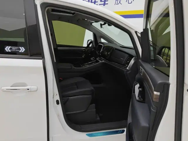 GAC Trumpchi M8 — Фото автомобиля 8
