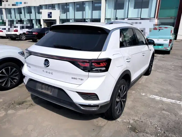 Volkswagen T-Roc — Фото автомобиля 6