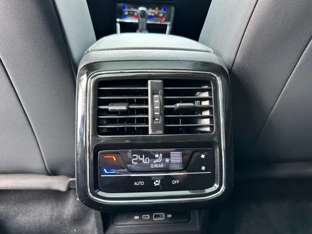 Volkswagen Passat — Фото автомобиля 14