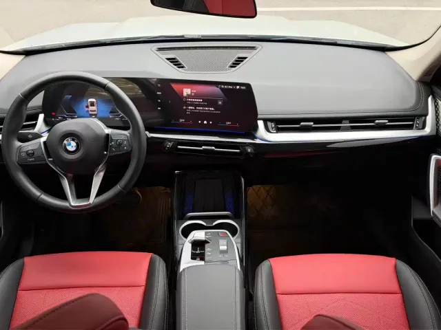 BMW X1 — Фото автомобиля 12