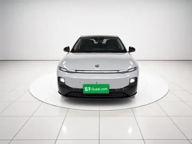 Leapmotor B01 — Фото автомобиля 2