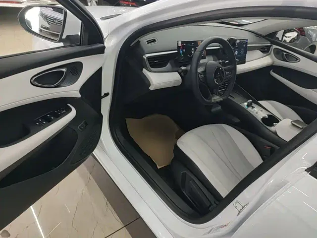 BYD Seal 05 DM-i — Фото автомобиля 15
