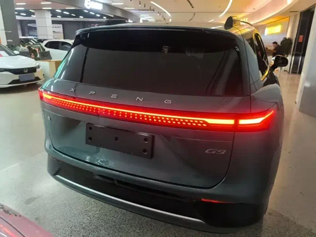 Xpeng G9 — Фото автомобиля 5