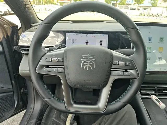 BYD Qin L — Фото автомобиля 10