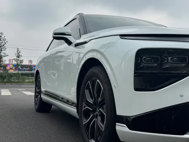Xpeng G9 — Фото автомобиля 7