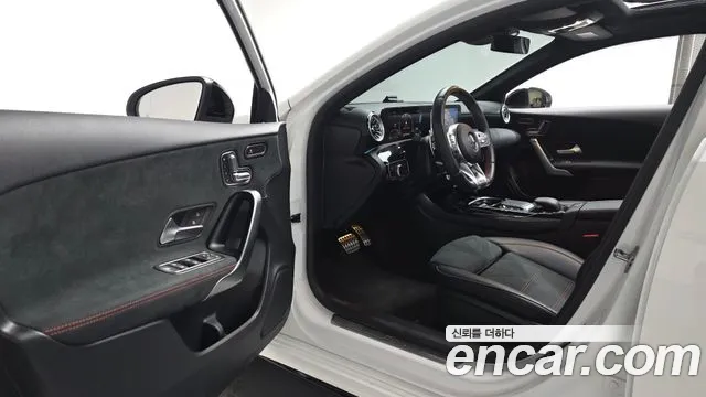 Mercedes-Benz A-Class W177 — Фото автомобиля 15