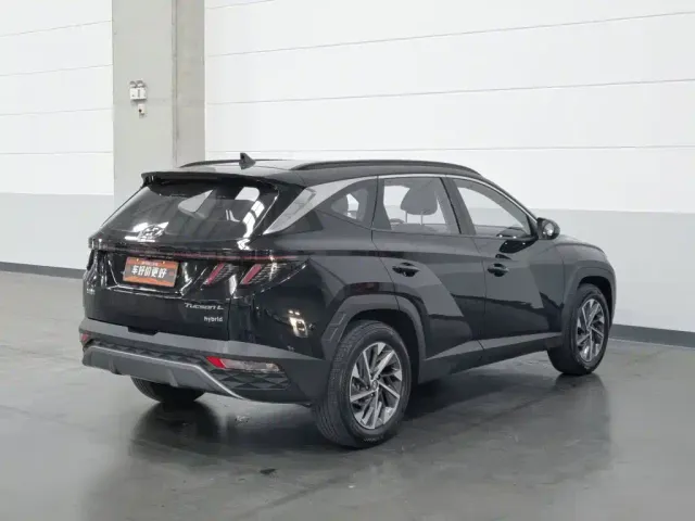 Hyundai Tucson — Фото автомобиля 2