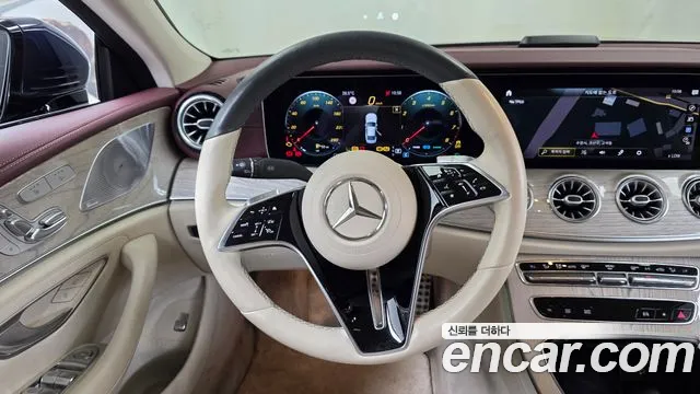 Mercedes-Benz CLS-Class — Фото автомобиля 12