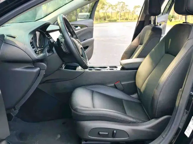 Buick Regal — Фото автомобиля 6