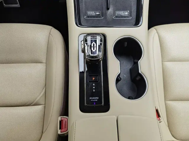 Aito M5 — Фото автомобиля 13