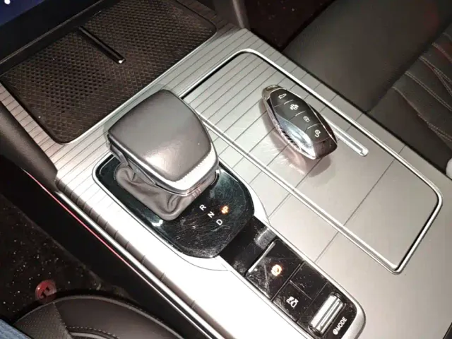 Hongqi Hongqi HS7 PHEV 2024 2.0T PHEV 4WD Flagship Edition 6-seater — Фото автомобиля 13