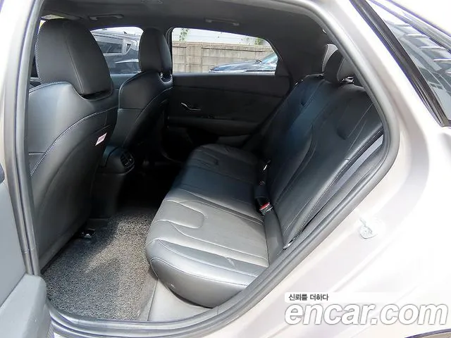 Hyundai AVANTE — Фото автомобиля 6