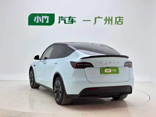Tesla Model Y — Фото автомобиля 4